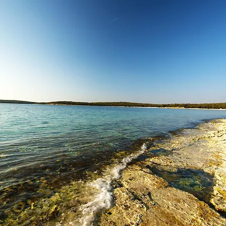 Robert I Mirna Гостевой дом 3*