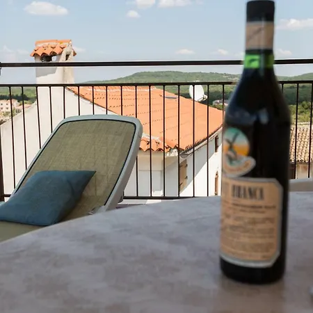 Robert I Mirna Pensjonat 3*