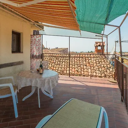 Гостевой дом Robert I Mirna 3*